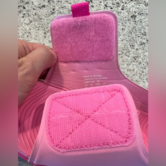 Nike Sandals - Picture 4 of 13